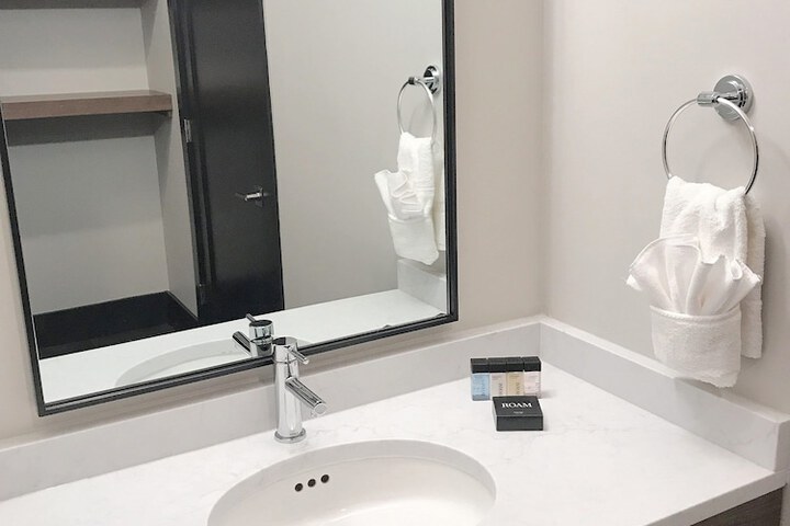 Room 18 of 29