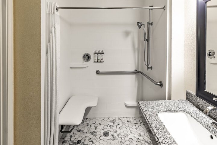 Holiday Inn Express Hotel & Suites - Houston Space Center by IHG
