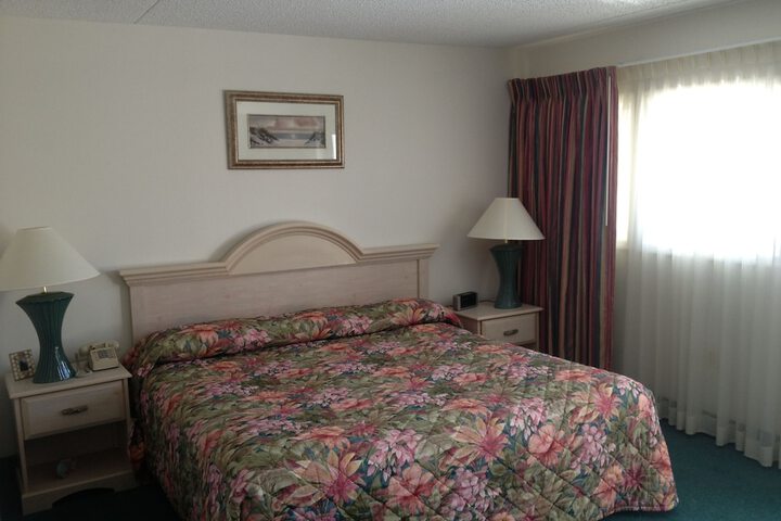 Biscayne Suites