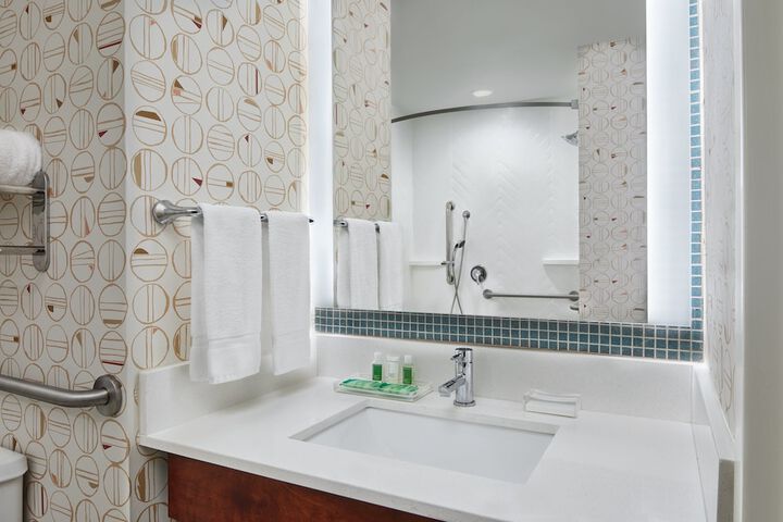 Holiday Inn Gulfport Airport by IHG