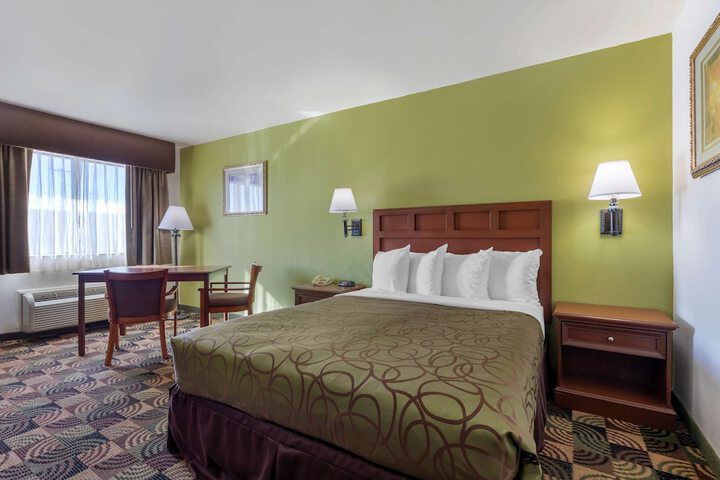Room 14 of 26
