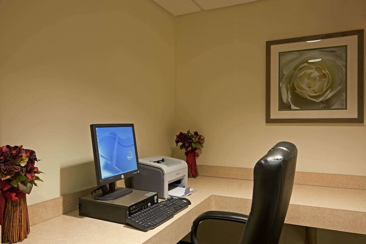 Business Center 54 of 54
