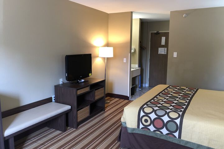Super 8 by Wyndham S Jordan / Sandy/Slc Area