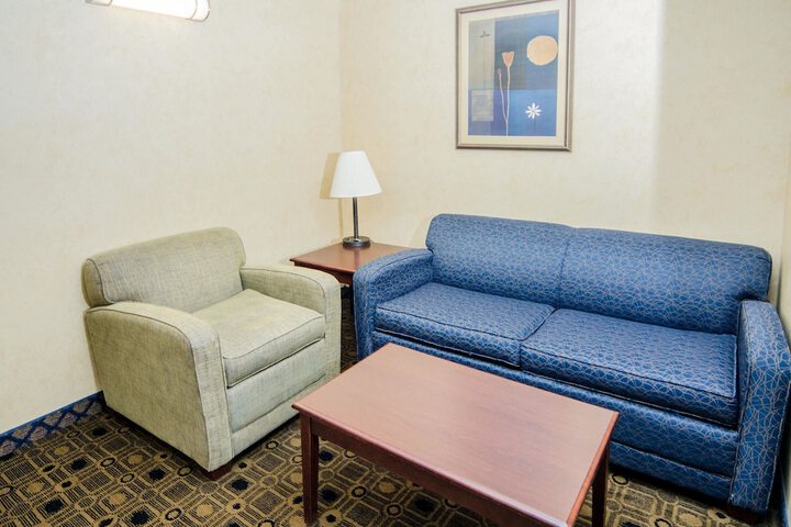 Room 41 of 100