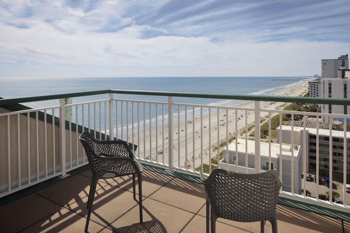 Hampton Inn & Suites Myrtle Beach / Oceanfront
