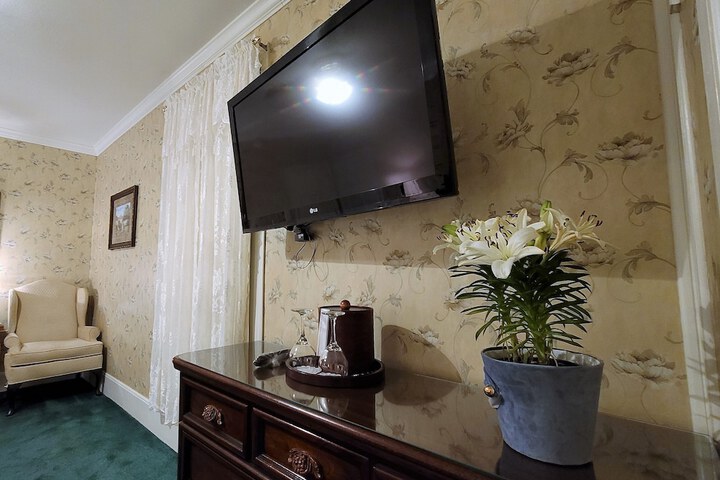 Room 43 of 104