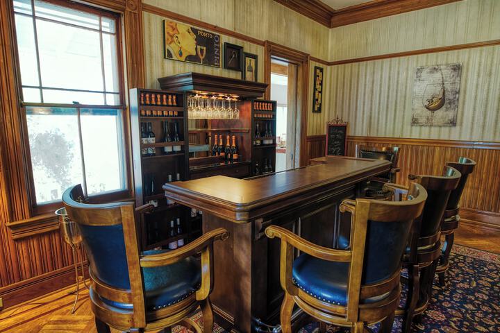 Rockwell Falls Inn and Wine Bar