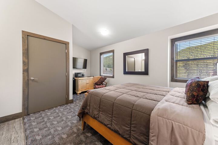 Room 38 of 46