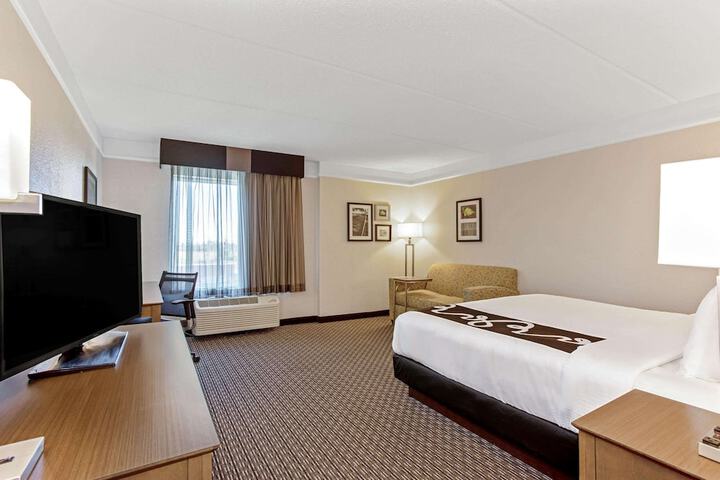 La Quinta Inn & Suites by Wyndham Panama City