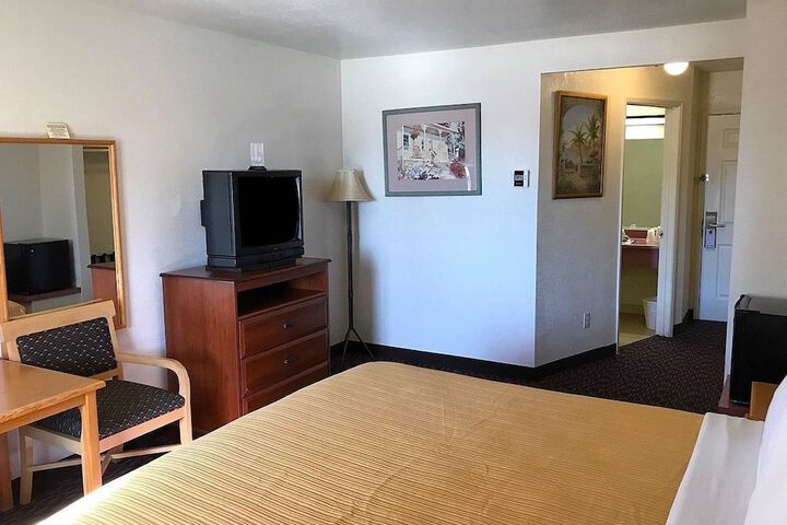 Room 12 of 13