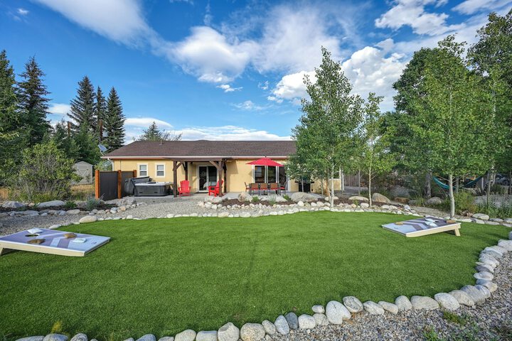 Charming Buena Vista Home w / Private Hot Tub!
