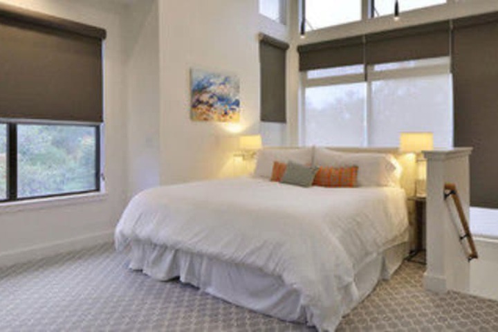 Room 73 of 353