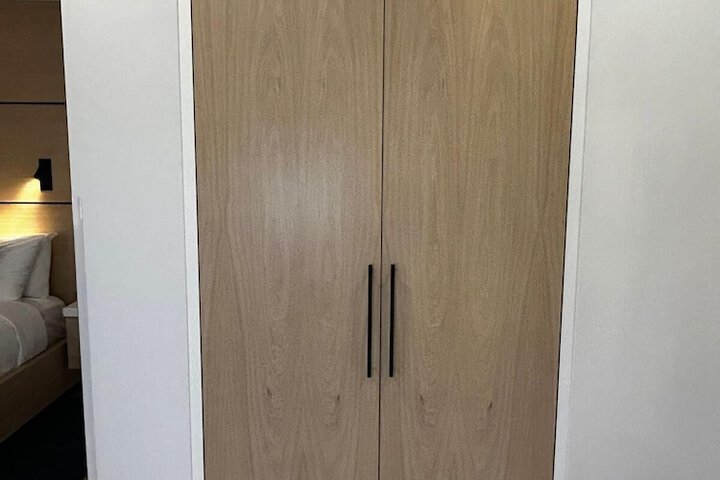 Room 12 of 110