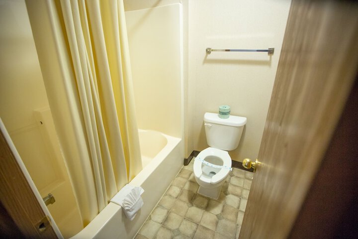 Room 23 of 36