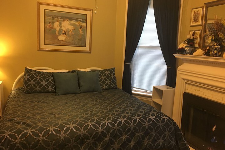 Room 72 of 112