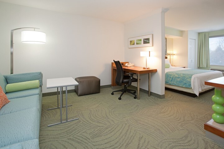 Room 18 of 47