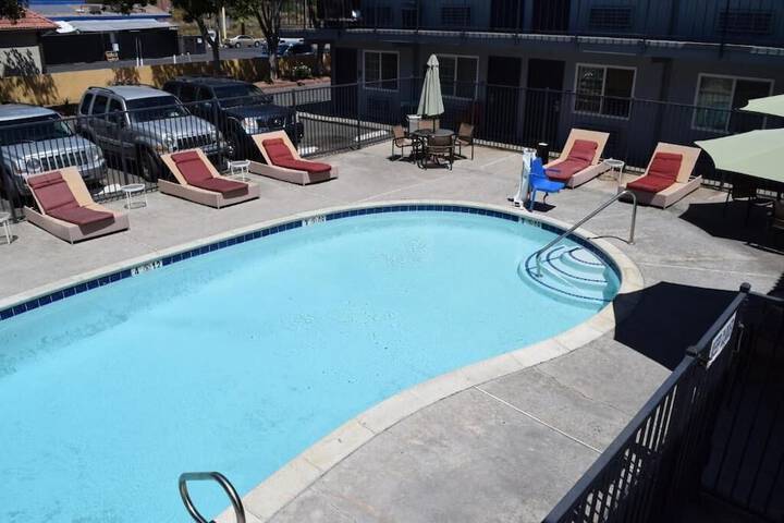 Pool 4 of 32