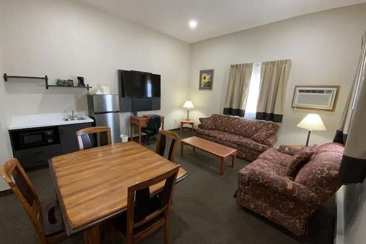 Room 15 of 19