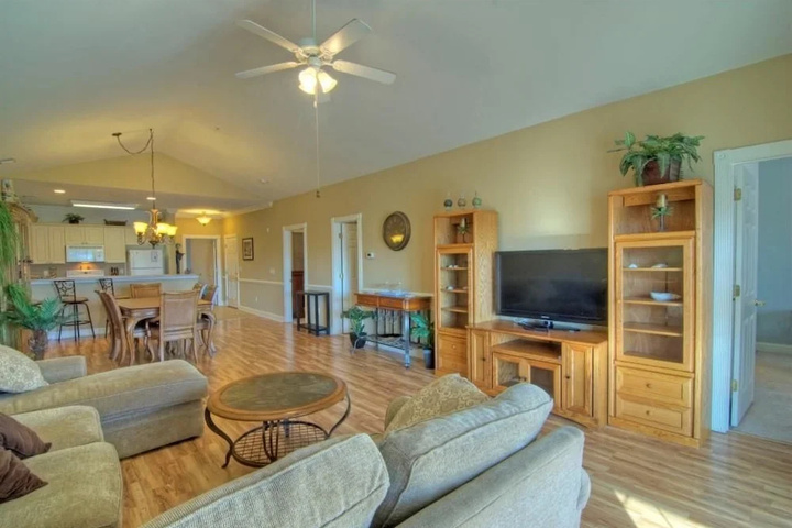 Magnolia Pointe 404 4861