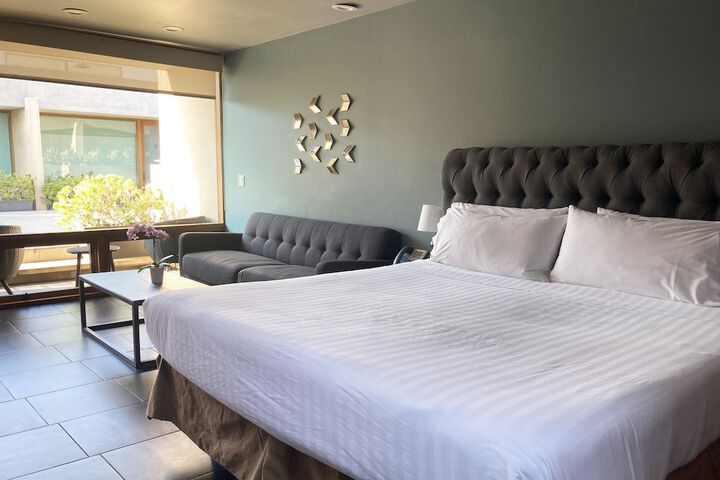 14 West Hotel