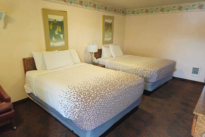 Room 20 of 28