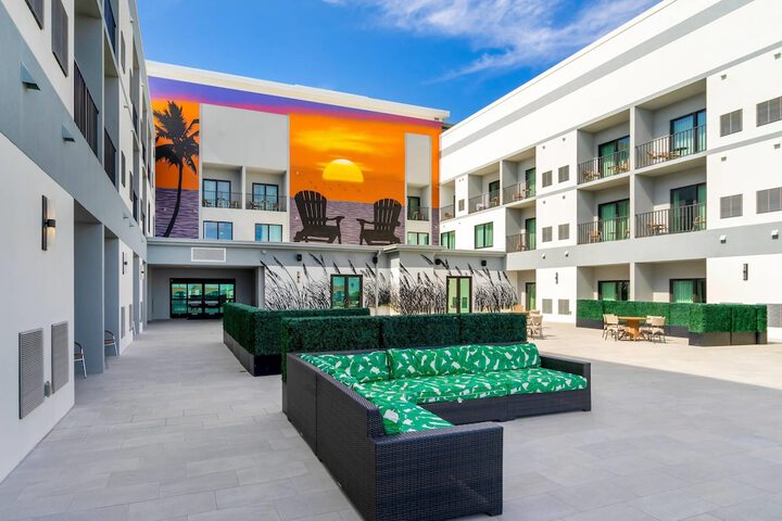 Cambria Hotel St. Petersburg-Madeira Beach Marina