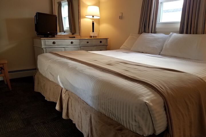 Sea Cliff House Motel