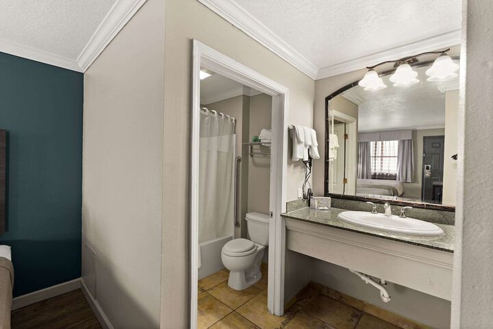 Quality Inn Ocean Springs - Biloxi East