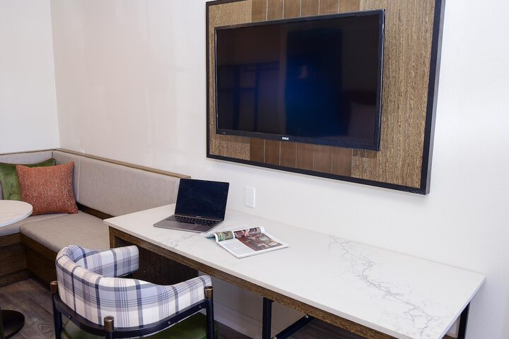 Room 14 of 20