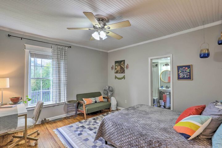 Stylish Woodfin Home w / Backyard & Fire Pit