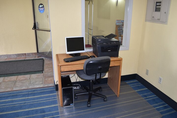 Business Center 60 of 60