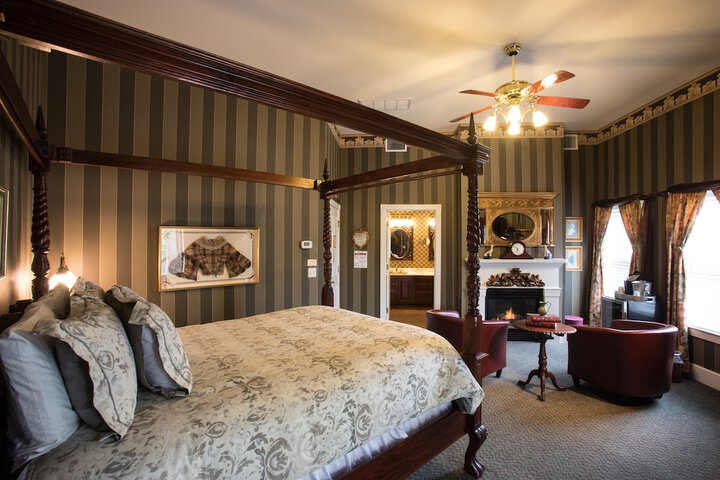 Room 55 of 108
