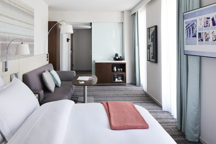 Room 18 of 62