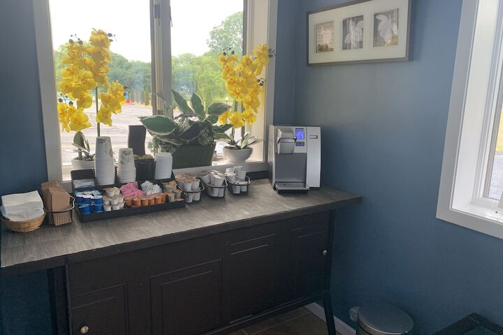 Breakfast/Coffee Service 46 of 68