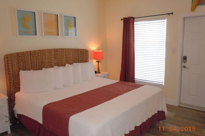 Beachgate CondoSuites and Oceanfront Resort