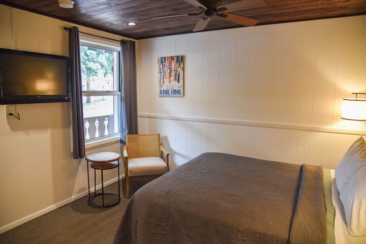 Room 65 of 157