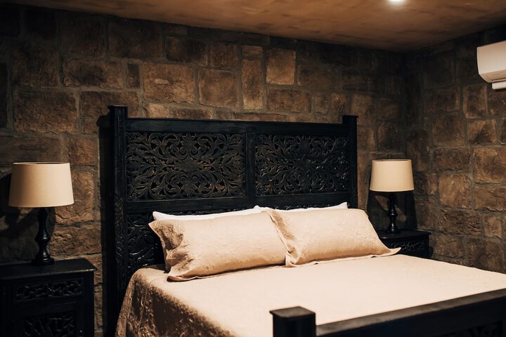 Room 15 of 25