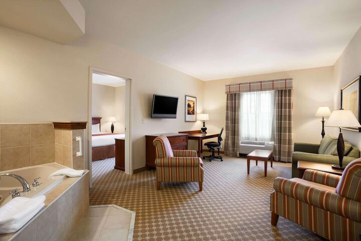 Room 18 of 28