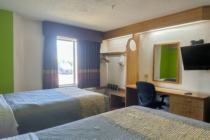 Classic Inn by Townhouse American Way Memphis I 240