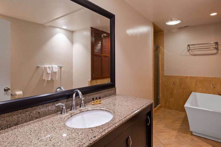 Room 10 of 22
