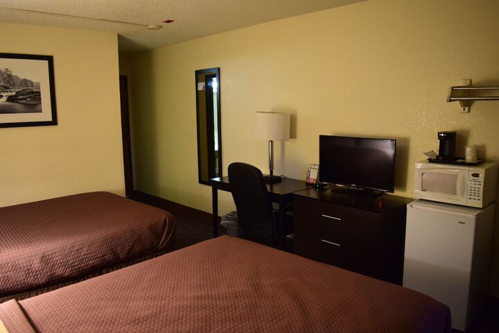 Room 13 of 39