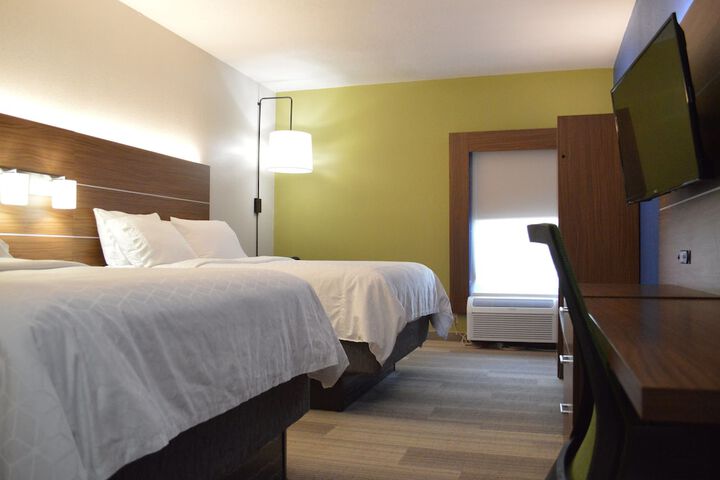 Room 35 of 53
