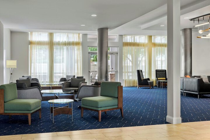 Courtyard by Marriott Evansville East