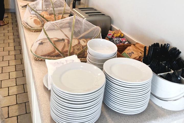 Breakfast/Coffee Service 78 of 80