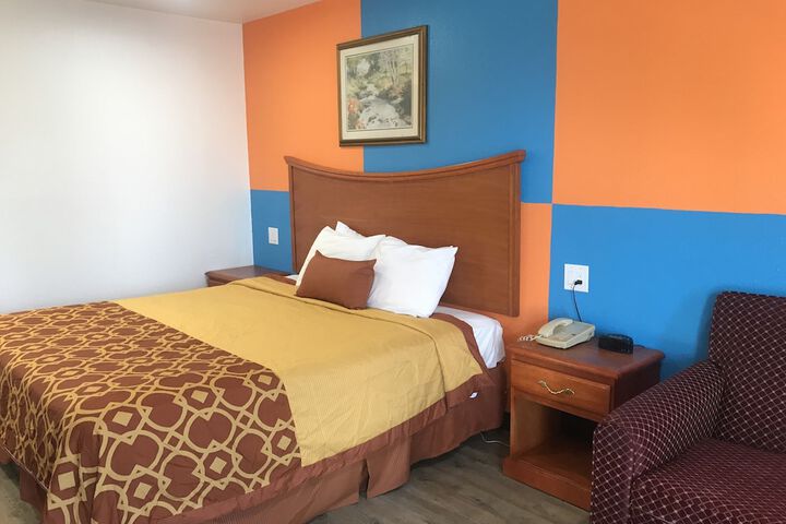 Room 16 of 26