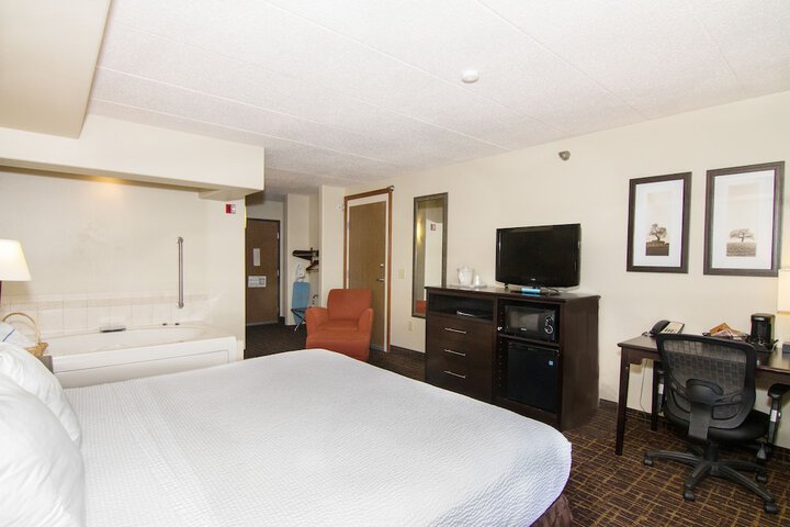 Room 43 of 76