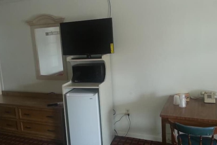 Room 15 of 22