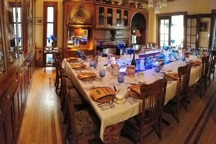 Dining 35 of 61