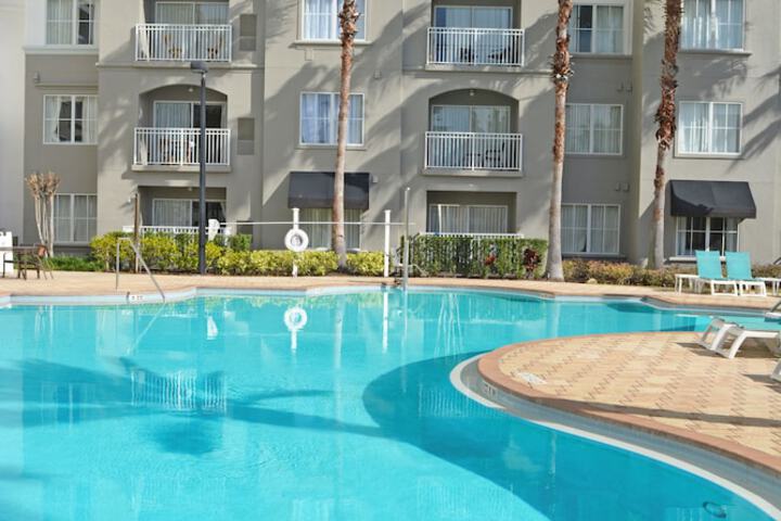 Pool 19 of 54