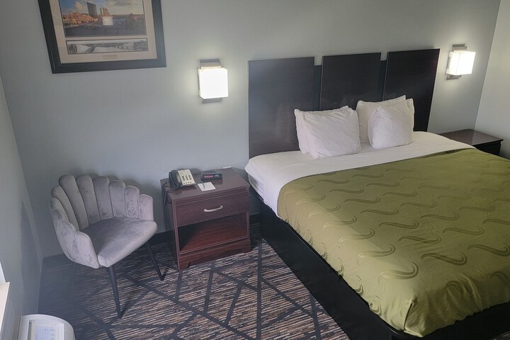 Room 36 of 47